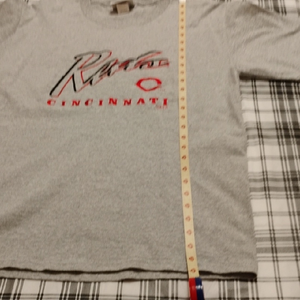 Cincinnati Reds Gray Unisex T-Shirt – Medium New - Picture 3 of 6